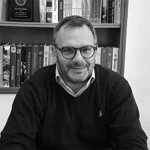 Στέλιος Χαρτζίδης '93γ<br>Διευθυντής